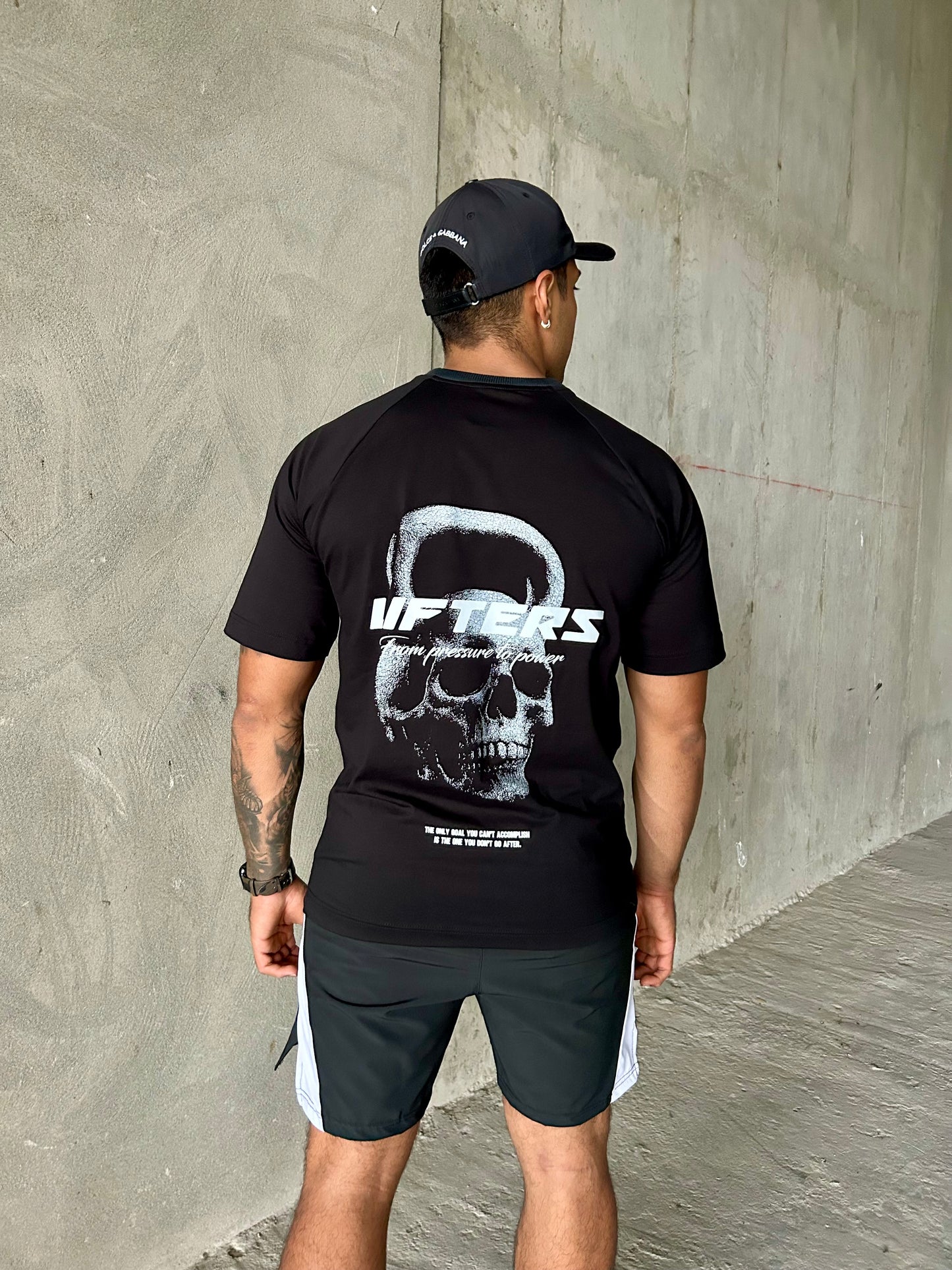 CAMISETA DARK SHIFT NEGRA