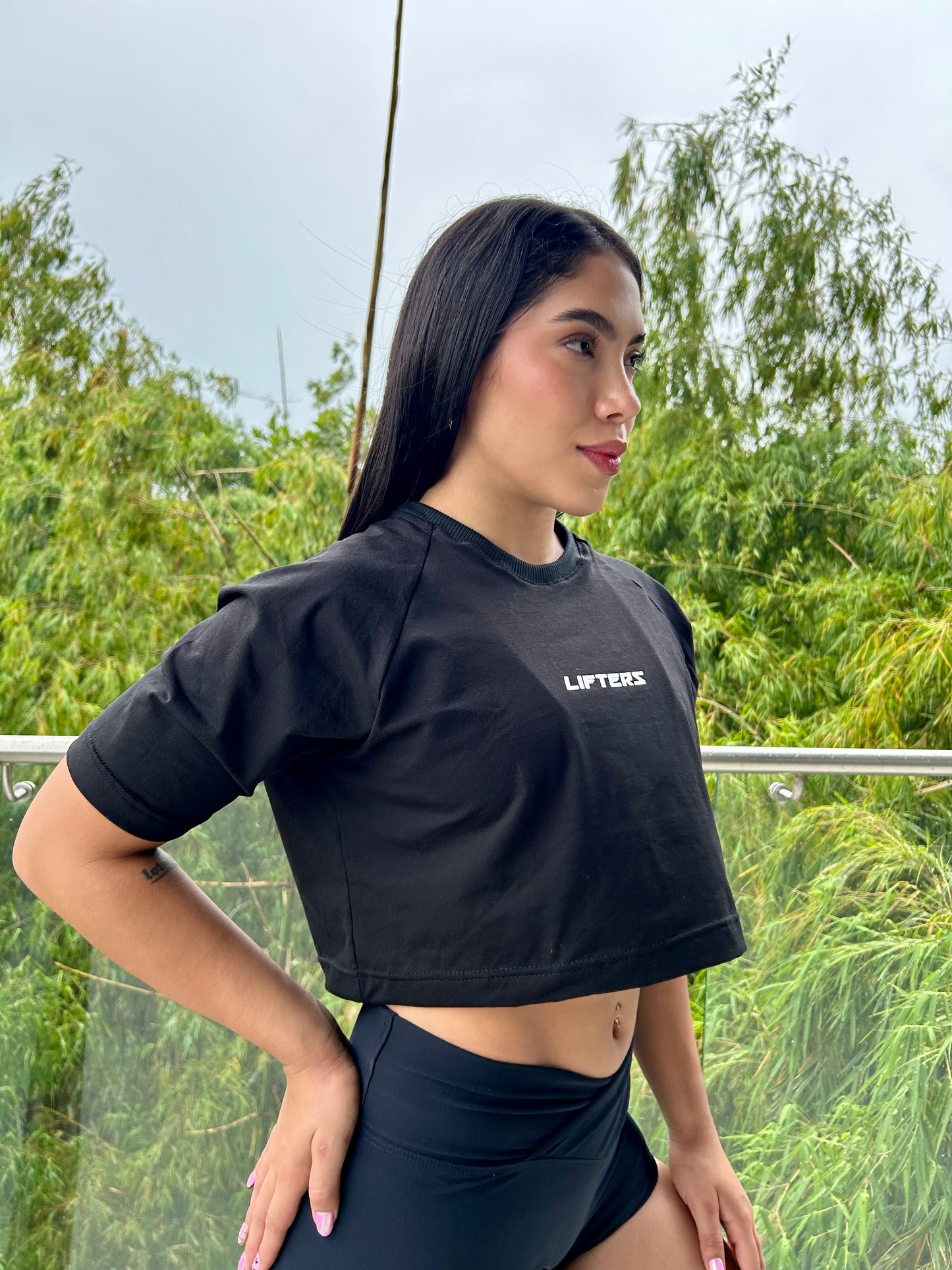 CROP TOP SHIFT NEGRO