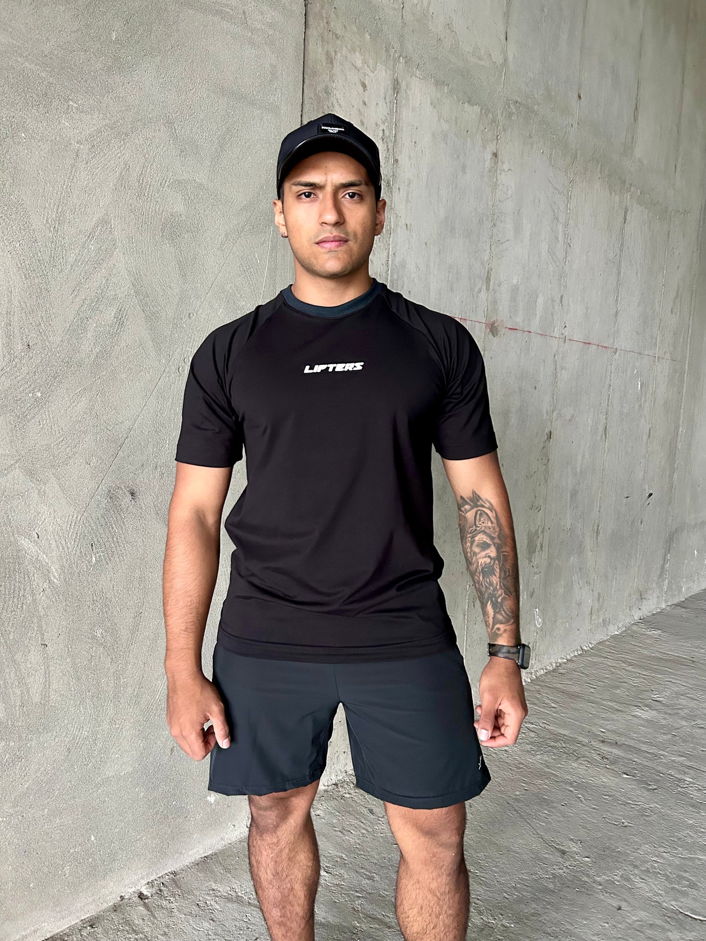 CAMISETA DARK SHIFT NEGRA