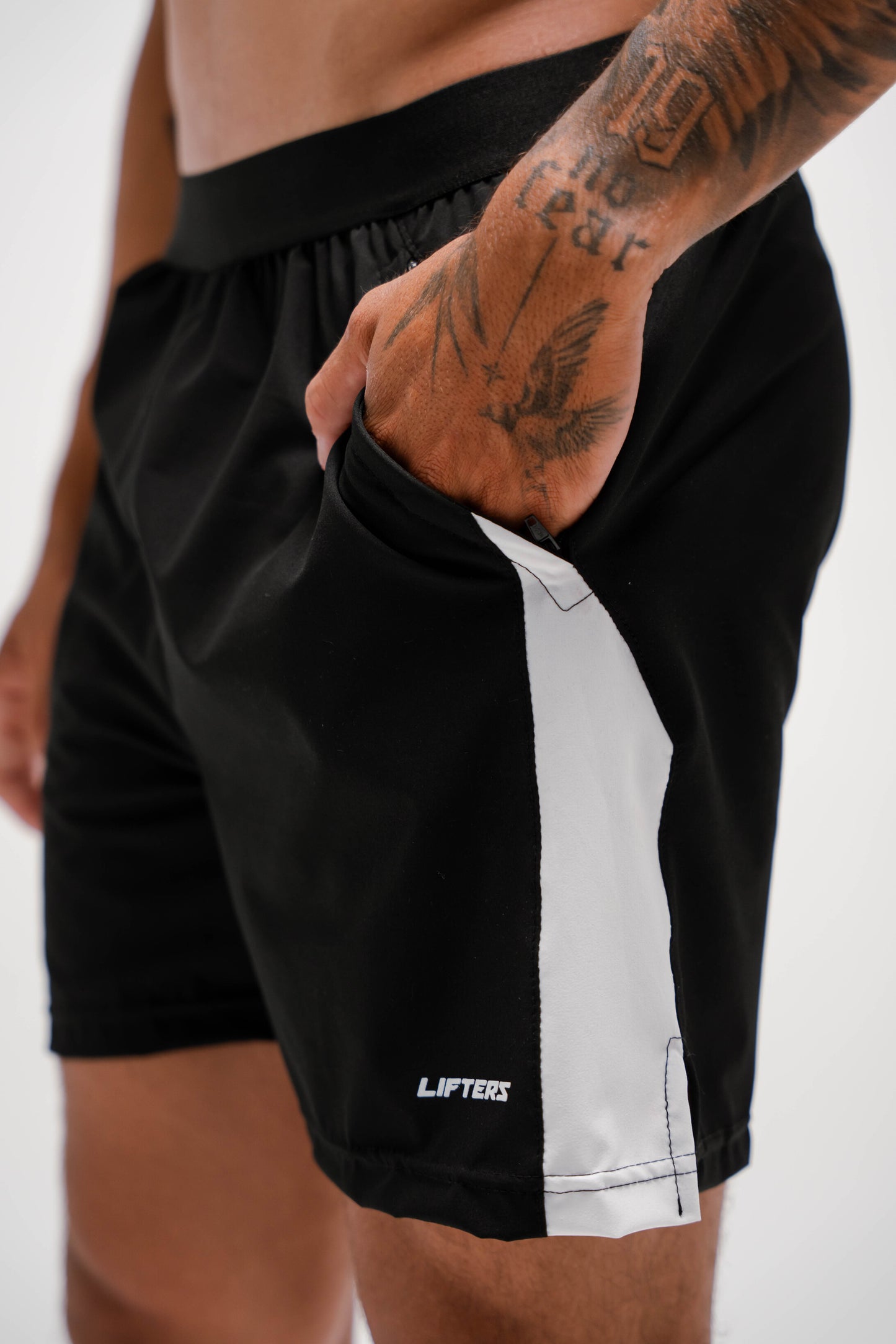 PANTALONETA SHIFT NEGRA - BLANCO