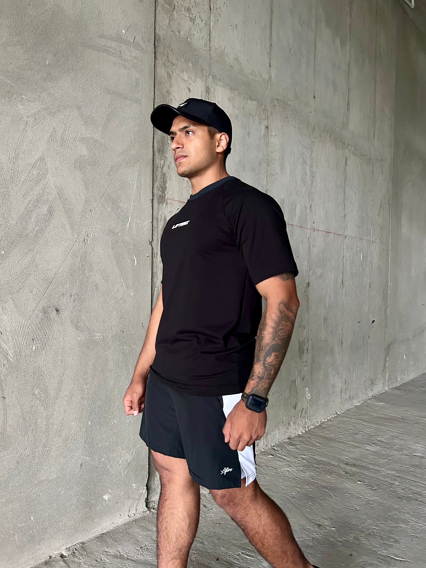 CAMISETA DARK SHIFT NEGRA