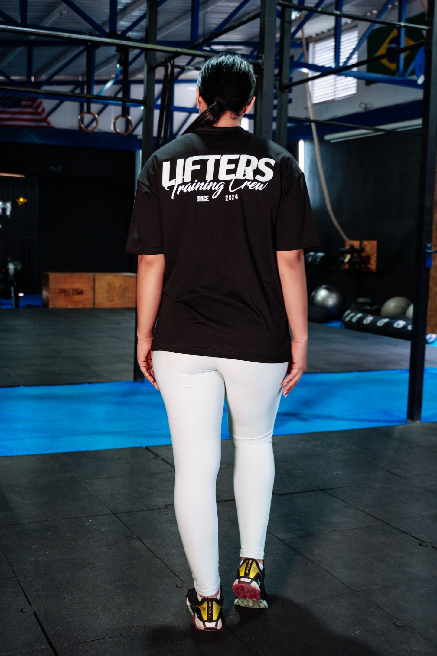 CAMISETA TRAINING NEGRA - VERDE MENTA