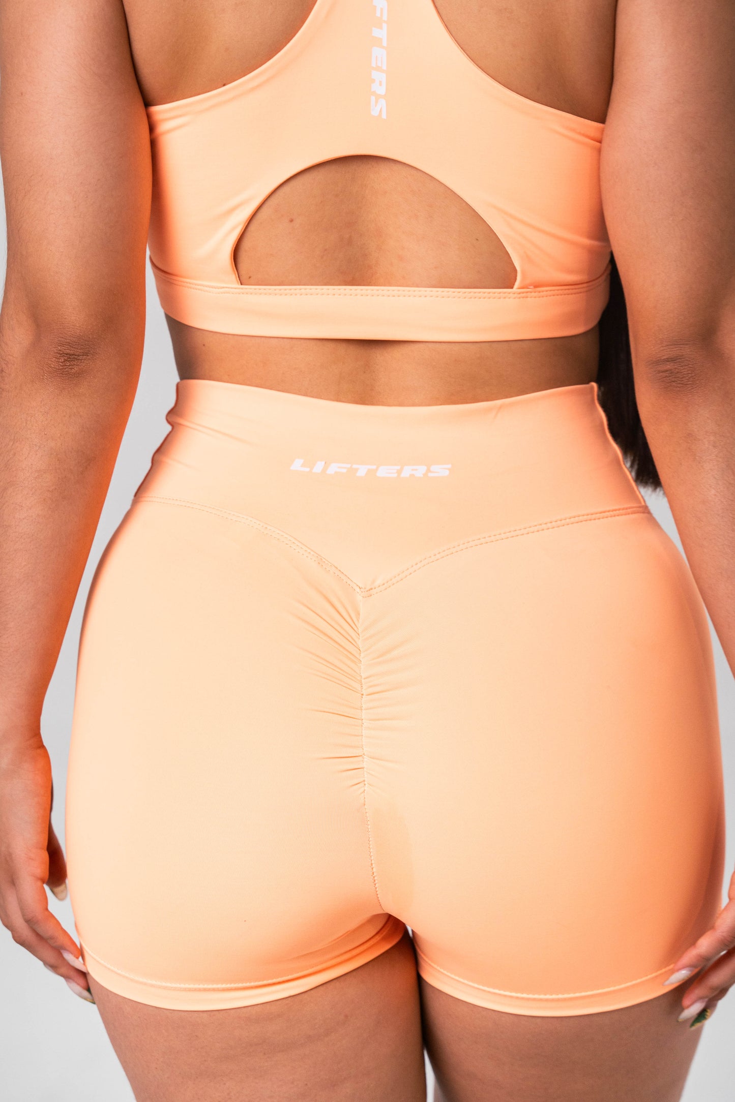 SHORT BRIANNA ORANGE FRESH