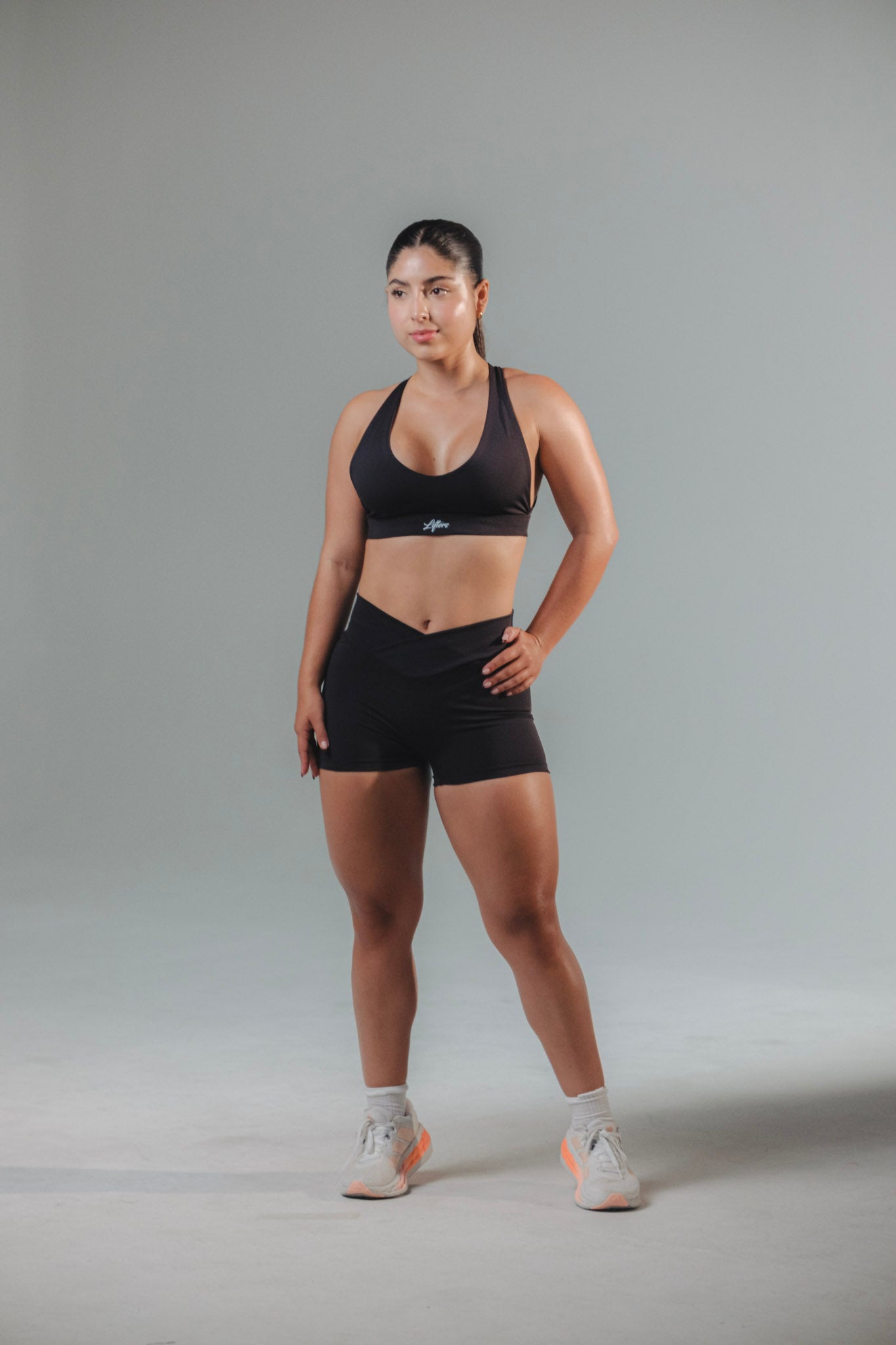 SHORT HALTER