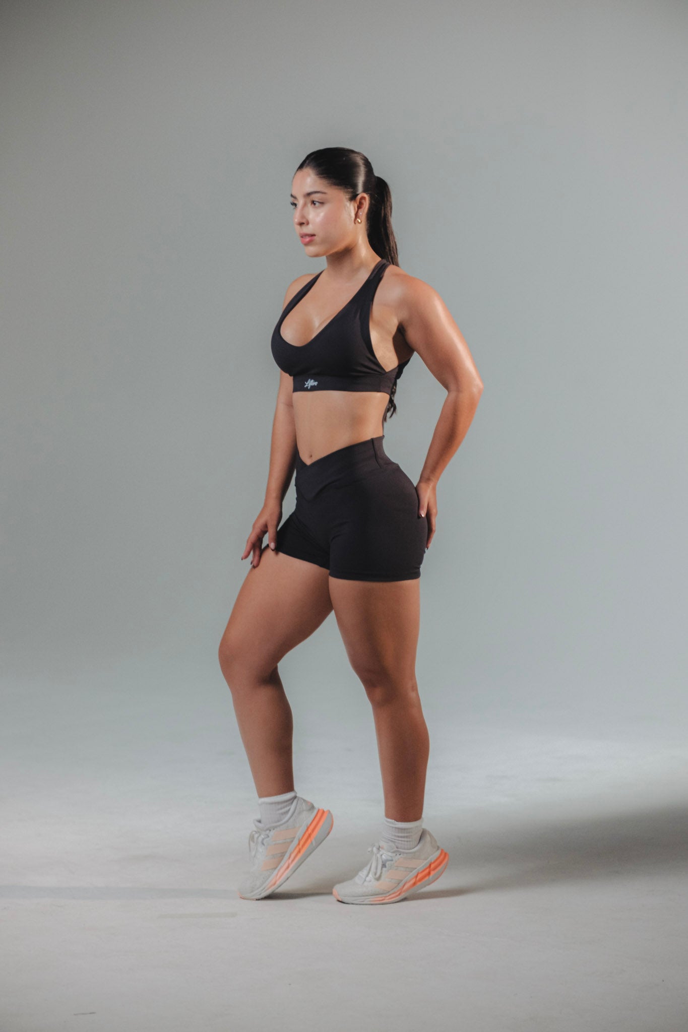 TOP HALTER