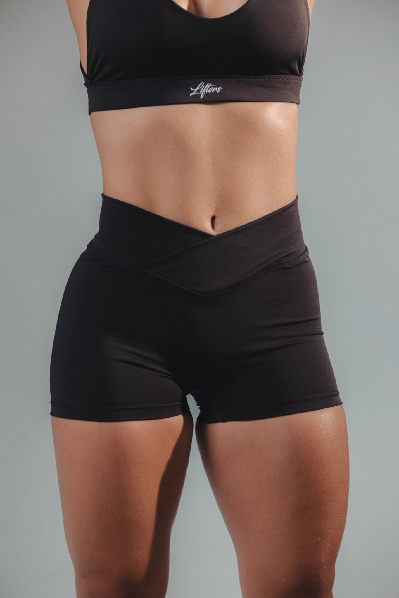 SHORT HALTER