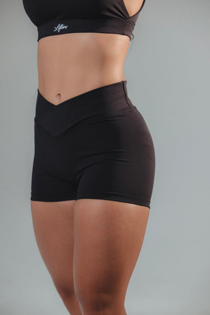SHORT HALTER