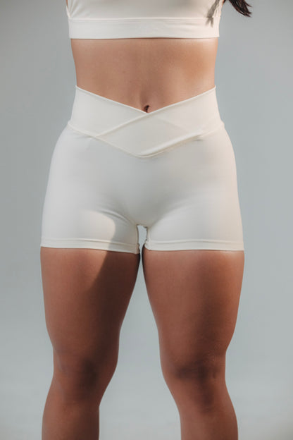 SHORT HALTER
