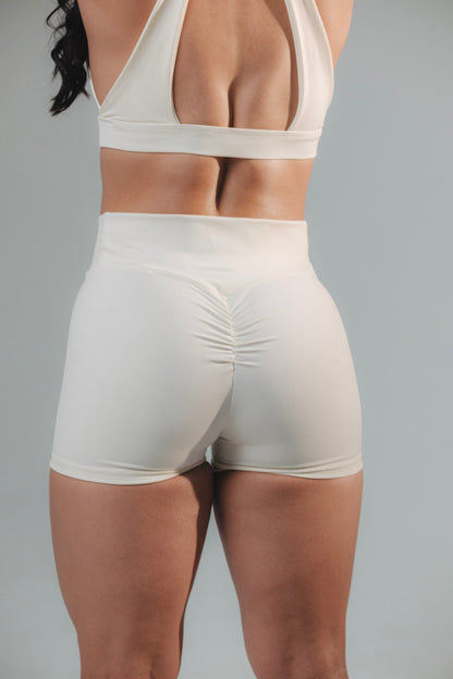 SHORT HALTER