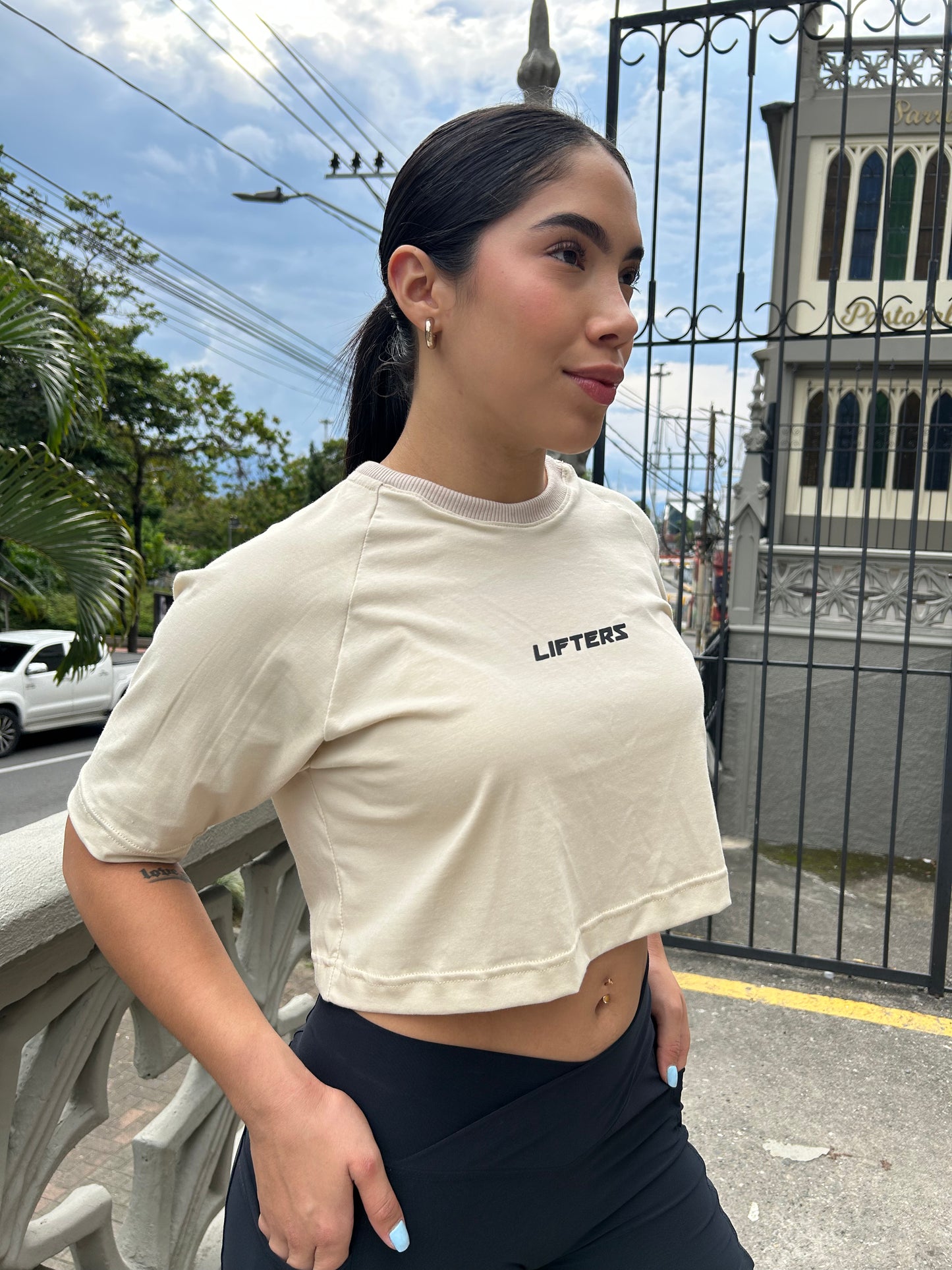 CROP TOP SHIFT BEIGE