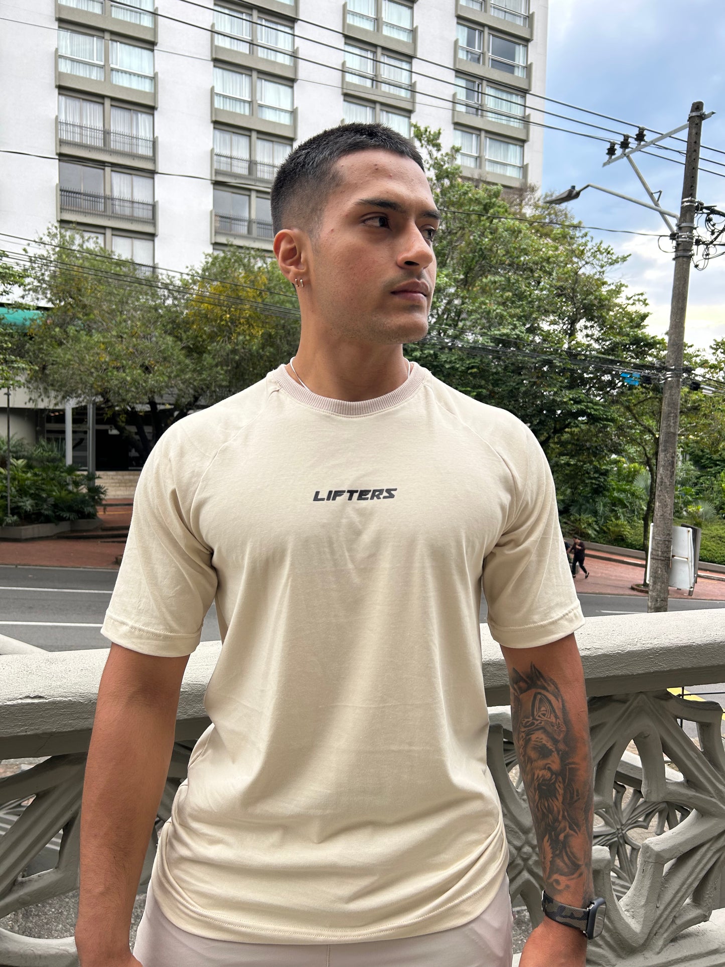 CAMISETA SHIFT V2 BEIGE