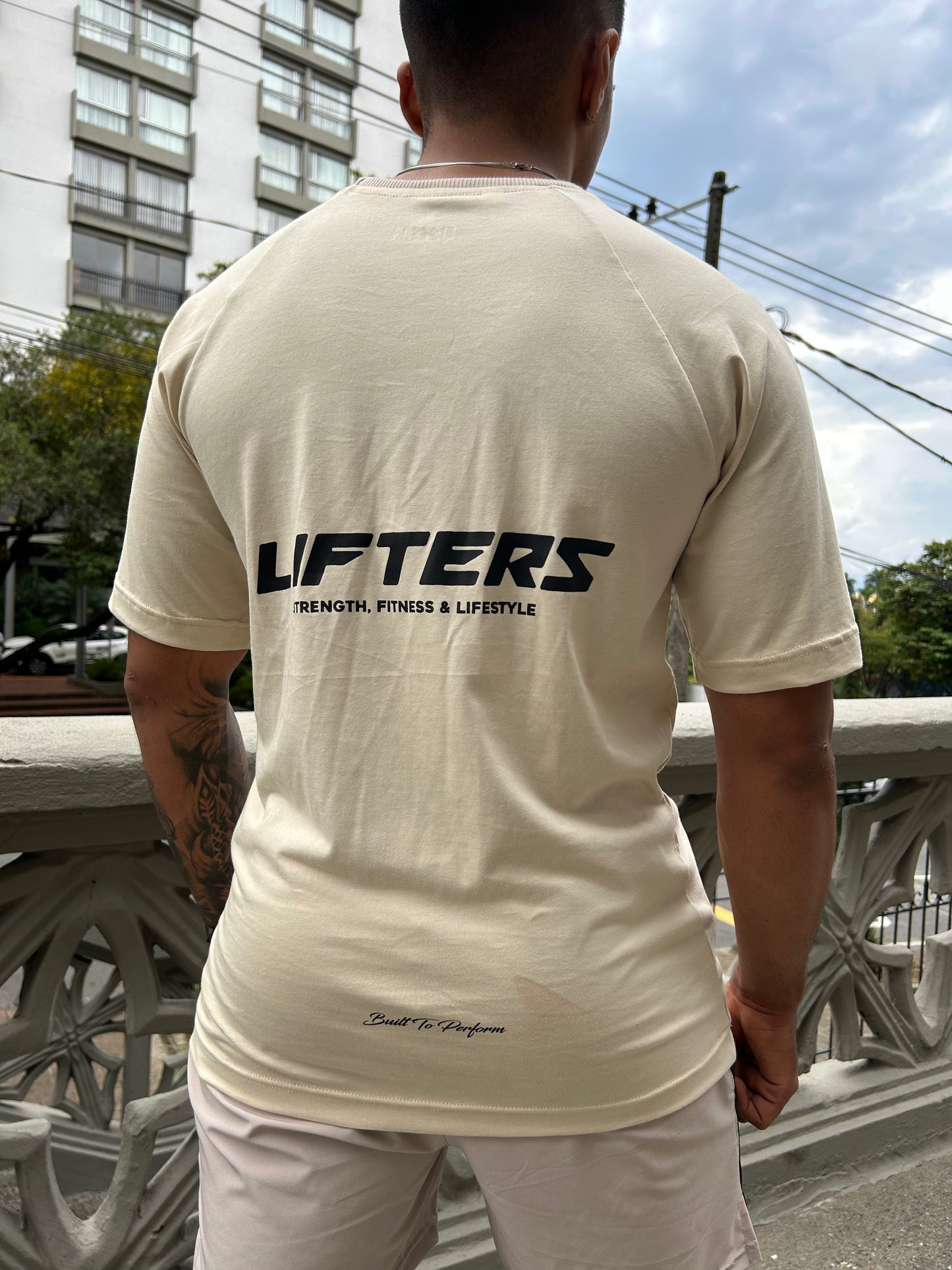 CAMISETA SHIFT V2 BEIGE