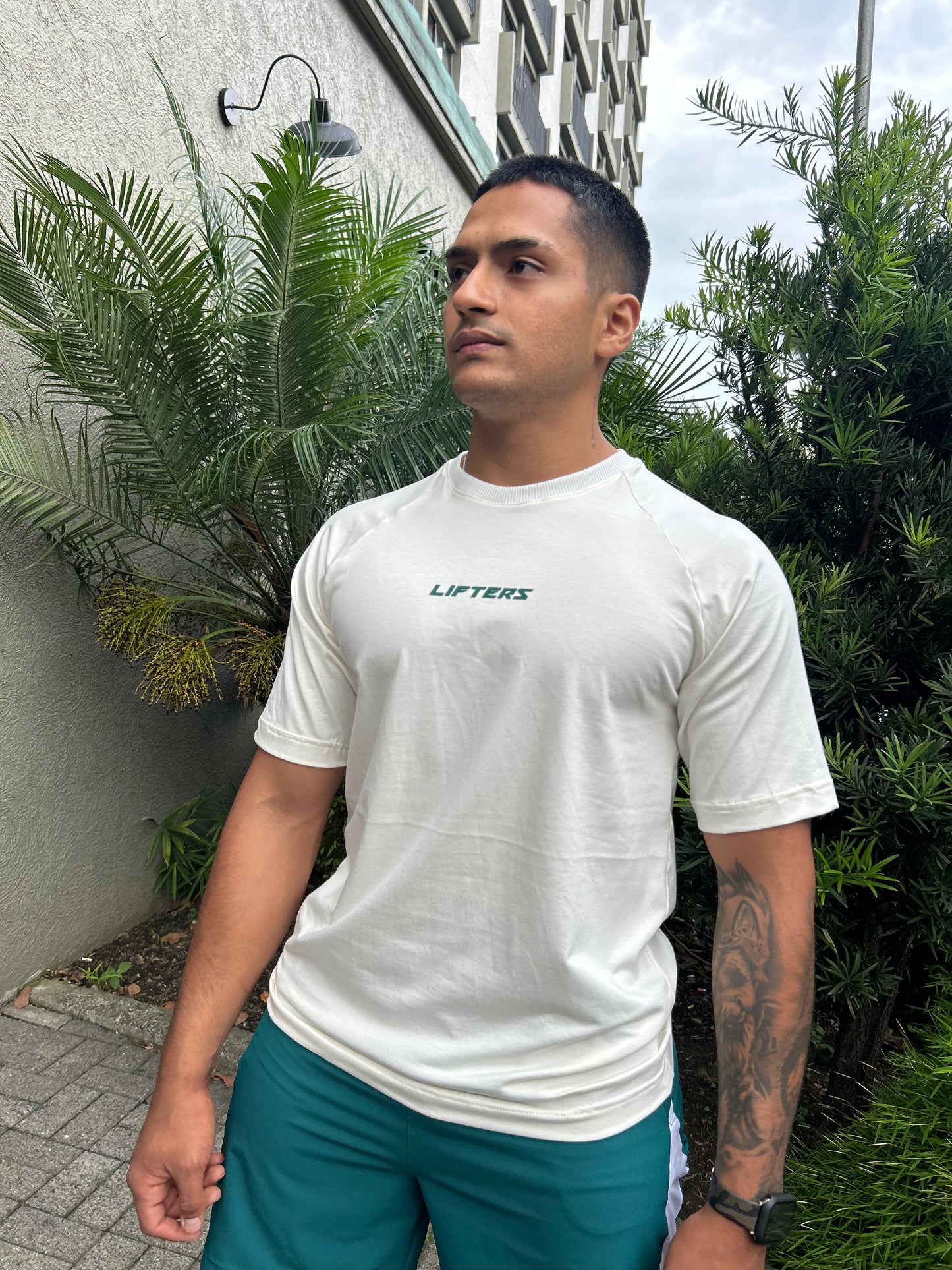 CAMISETA SHIFT V2 MARFIL