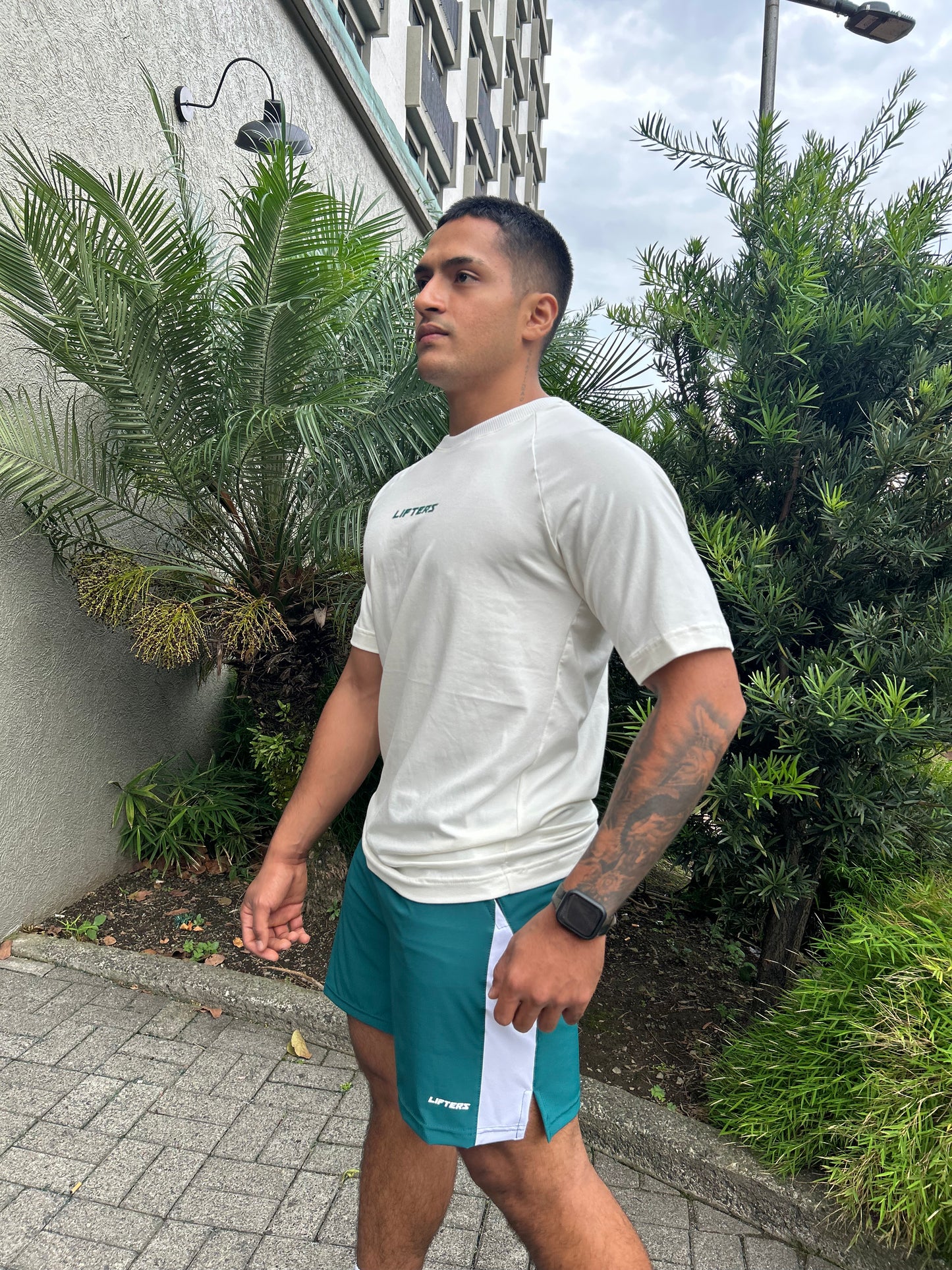 CAMISETA SHIFT V2 MARFIL