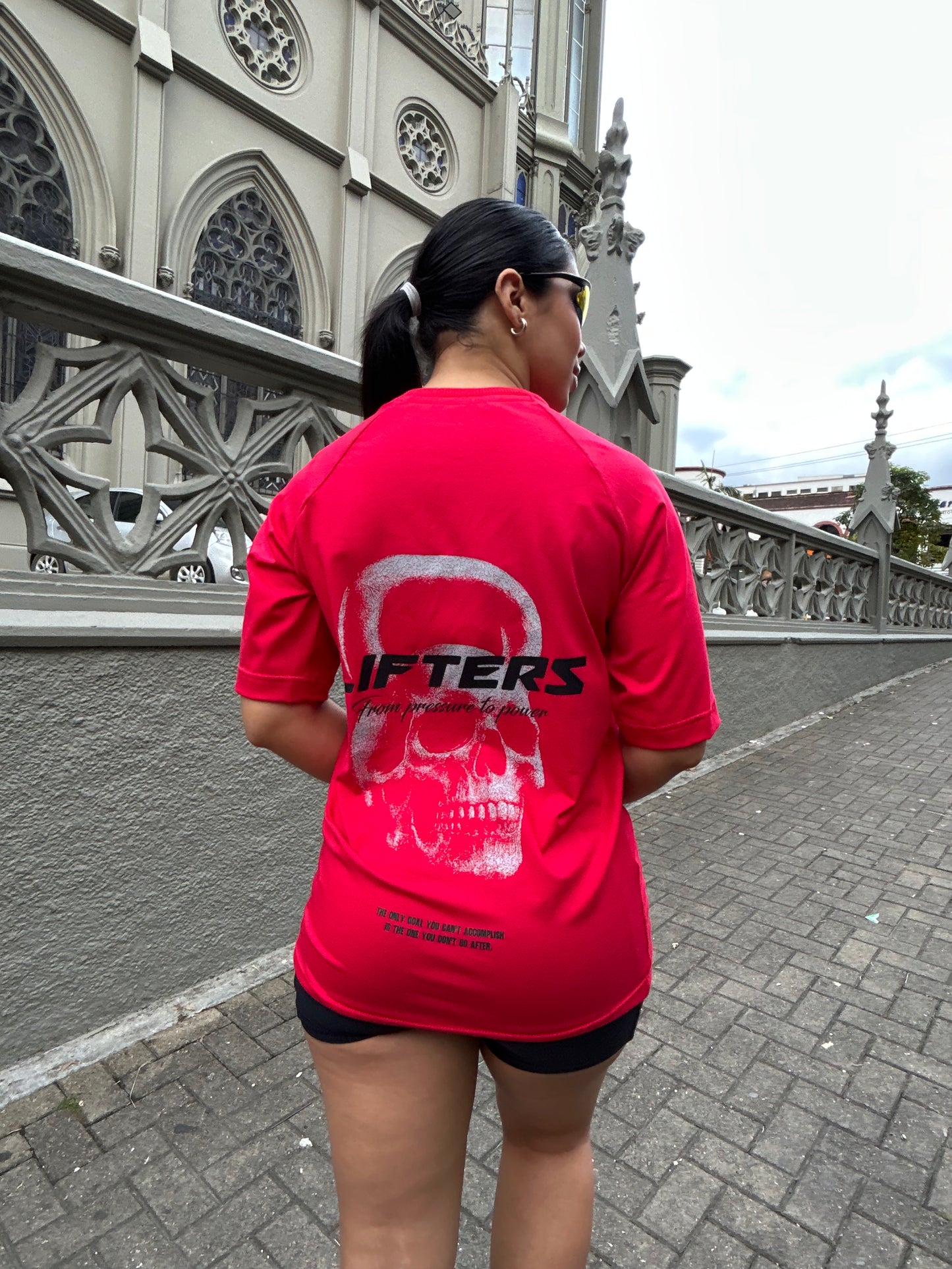 CAMISETA DARK SHIFT ROJA