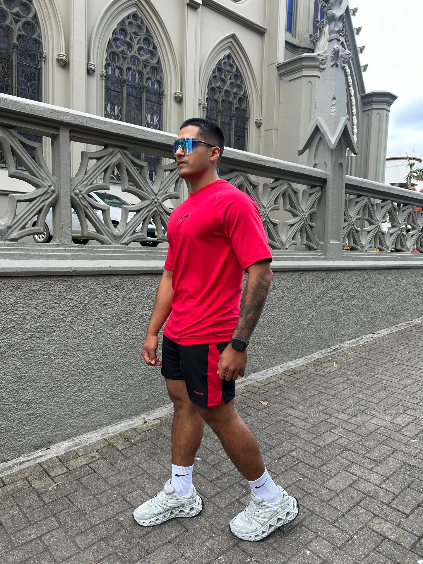 PANTALONETA SHIFT NEGRA - ROJO